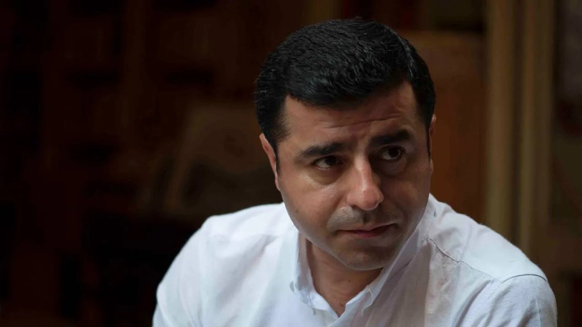 Koerdische politicus Selahattin Demirtaş, die al tien jaar gevangen zit in Turkije: “Het vredesproces heeft nu concrete en zichtbare stappen nodig”