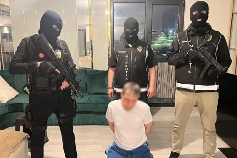 In Turkije opgepakte Nederlandse verdachte uitgeleverd aan Nederland